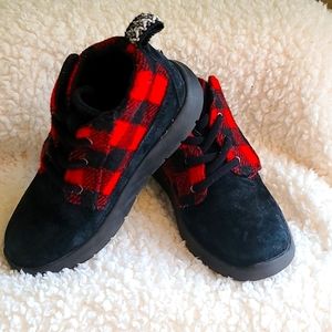 UGG T CANOE PLAID USA SIZE 11